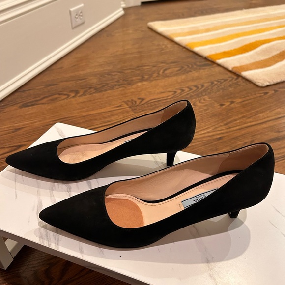 Prada suede pointed toe kitten heel pumps - Picture 4 of 7